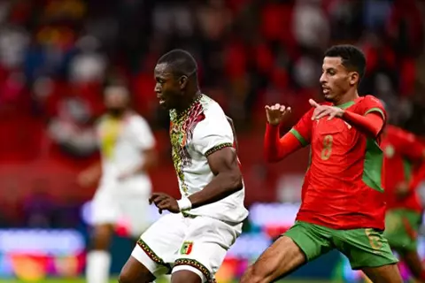 ديانج يغيب عن مالي.. وفايز سليماني يقود جزر القمر